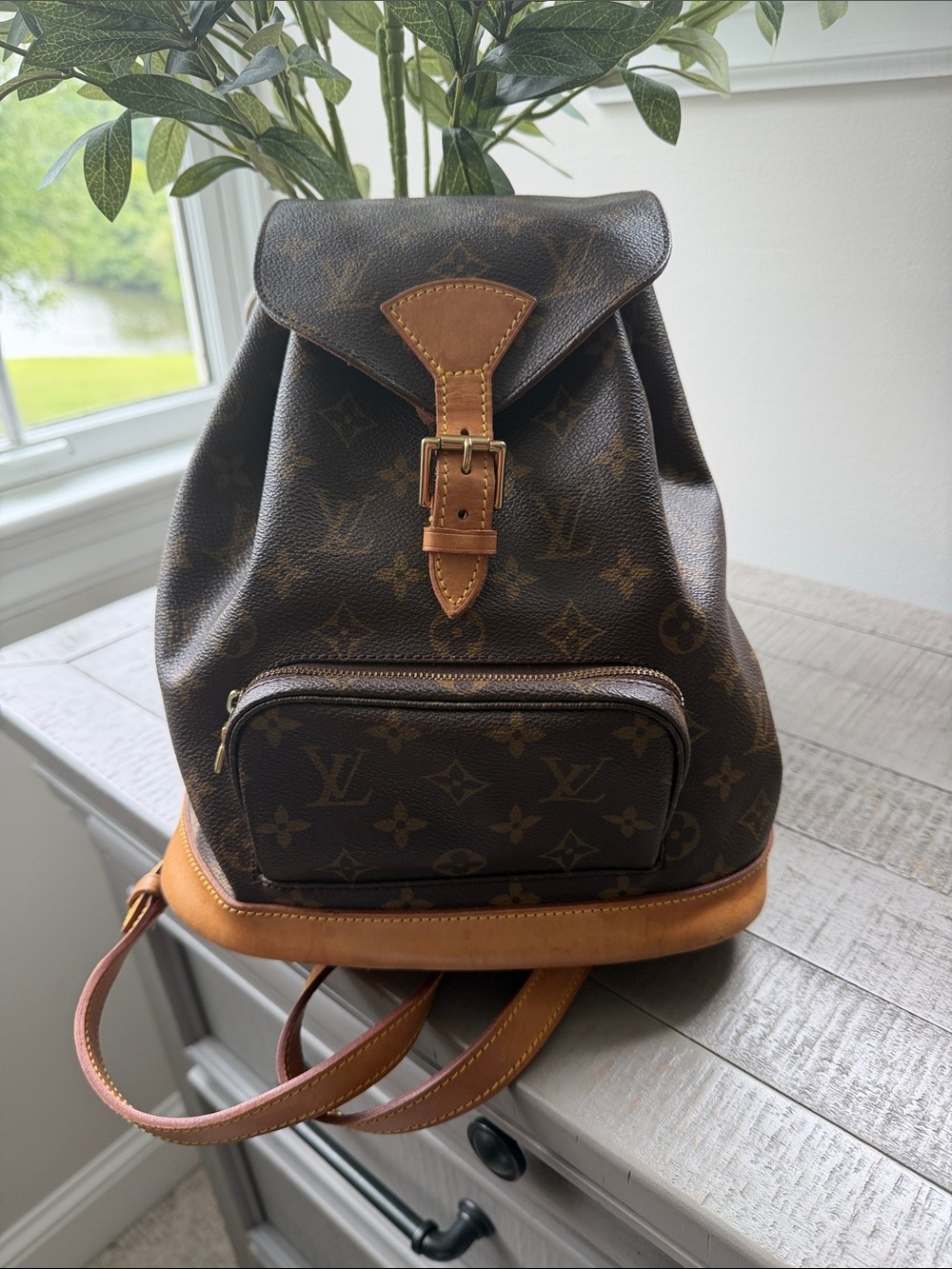 LOUIS VUITTON AUTHENTIC Vintage Monogram Canvas Backpack with Tan Trim